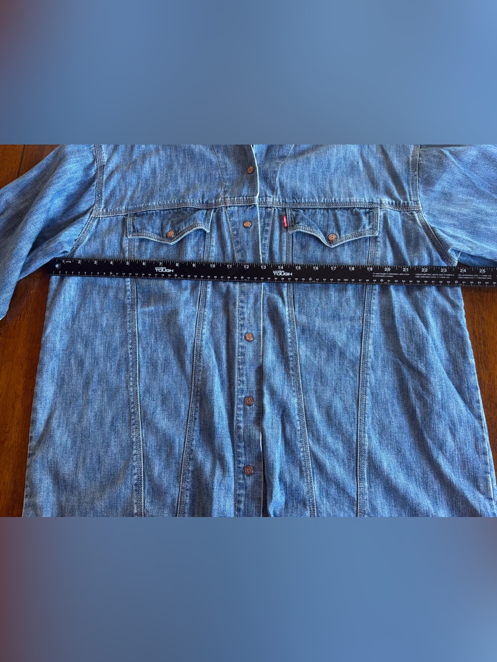 Levi’s Women’s 100% Cotton Oversized Button Down Shirt Size M/L - Picture 4 of 6